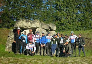 Ruta por los dólmenes de Sorginetxe y Aizkomendi